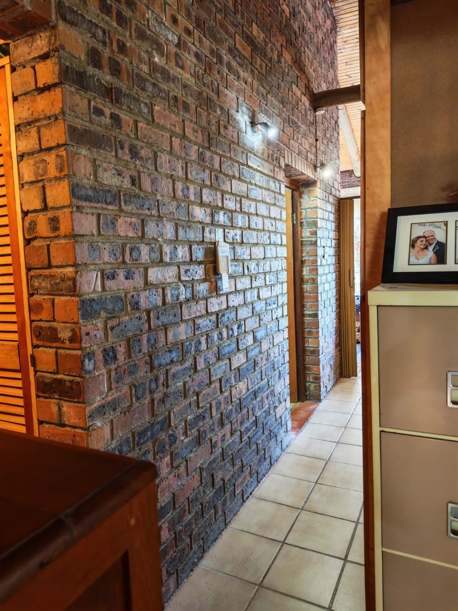 4 Bedroom Property for Sale in Bettys Bay Western Cape